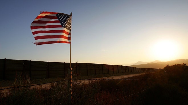 Border US Flag.jpg